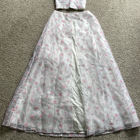 ✨Pink and White Top + Long Skirt Set✨ - Picture 6 of 16